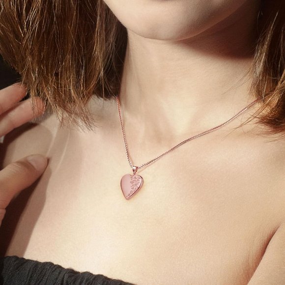 18'' Chain Women "Butterflies" Photo Locket Custom Necklace - Picture 3 of 9